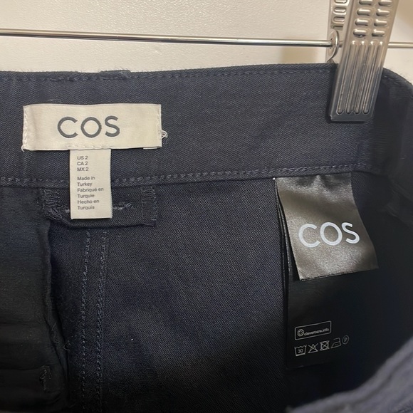 New without tags - COS women’s black pants (chino) - Picture 4 of 6